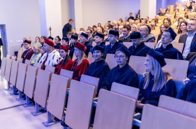 Rok Akademicki 2025/2026 rozpoczęty! | Aktualności | Uniwersytet WSB Merito Opole: Inauguracja Roku Akademickiego 2025/2026
