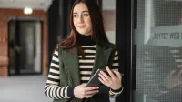 E-marketing | Studia I stopnia w Poznaniu | Uniwersytet WSB Merito w Poznaniu: Studentka a biznesowej aranżacji.