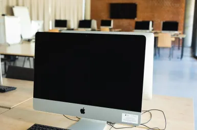 ABC studenta | Uniwersytet WSB Merito w Poznaniu: Poznań budynek RR