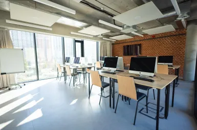 ABC studenta | Uniwersytet WSB Merito w Poznaniu: Poznań budynek RR