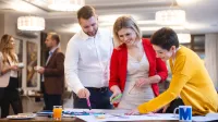 Psychologia w biznesie | Studia podyplomowe w Toruniu | Uniwersytet WSB Merito w Toruniu: Główna grafika: Toruń - studia podyplomowe - Uczestnicy studiów podyplomowych podczas zajęć