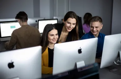 Laboratoria i pracownie | Uniwersytet WSB Merito w Toruniu: torun_laboratoria_grafiki komputerowej