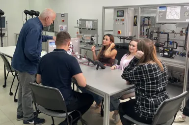 Laboratoria i pracownie | Uniwersytet WSB Merito w Toruniu: torun_laboratoria_inżynierii zarządzania_OZE