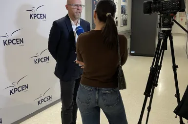 II edycja konferencji „STEAM i AI w edukacji” już za nami! [GALERIA ZDJĘĆ] | Aktualności | Uniwersytet WSB Merito w Toruniu: Rozmowy z mediami podczas II konferencji Steam i AI w edukacji