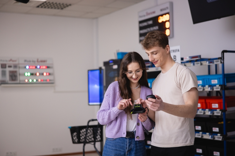 Automatyzacja i robotyzacja procesów | Studia II stopnia w Toruniu | Uniwersytet WSB Merito w Toruniu: torun_laboratoria_logistyczne