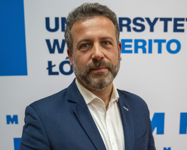 Nowy rok, stare nawyki. Dlaczego robienie postanowień nie działa? [PODCAST] | Aktualności | Uniwersytet WSB Merito w Toruniu: dr Łukasz Prysiński