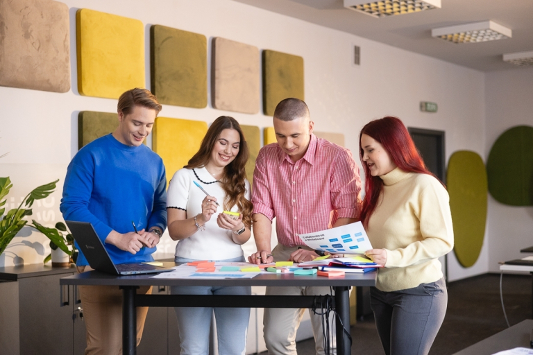Projektowanie komunikacji i doświadczeń marki | Studia II stopnia ze studiami podyplomowymi  | Uniwersytet WSB Merito w Toruniu: Grupa studentów