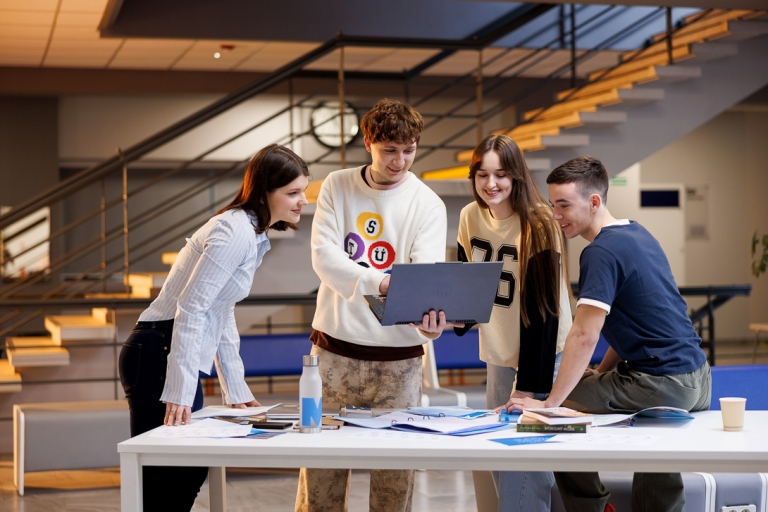 Marketing i sprzedaż | Studia I stopnia w Toruniu | Uniwersytet WSB Merito w Toruniu: Grupa studentów