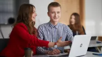 Bezpieczeństwo systemów informatycznych | Studia I stopnia w Warszawie | Uniwersytet WSB Merito Warszawa: Uśmiechnięci studenci