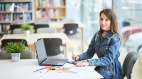Zarządzanie sprzedażą | Studia I stopnia w Warszawie | Uniwersytet WSB Merito Warszawa: Studentka informatyki