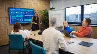 Sztuczna inteligencja i uczenie maszynowe | Studia podyplomowe w Warszawie | Uniwersytet WSB Merito Warszawa: grupa ludzi pracująca nad projektem