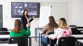 Sztuczna inteligencja | Studia I stopnia w Warszawie | Uniwersytet WSB Merito Warszawa: Zajęcia w sali