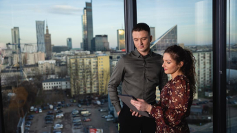 Zarządzanie nieruchomościami | Studia I stopnia w Warszawie | Uniwersytet WSB Merito Warszawa: Rozmowa na panoramie z okna