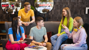Zarządzanie projektami | Studia II stopnia w Warszawie | Uniwersytet WSB Merito Warszawa: Grupa studentów
