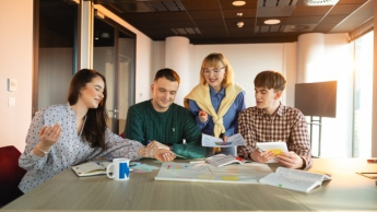 Analityka danych i automatyzacja decyzji biznesowych | Studia I stopnia w Warszawie | Uniwersytet WSB Merito Warszawa: Grupa studentów