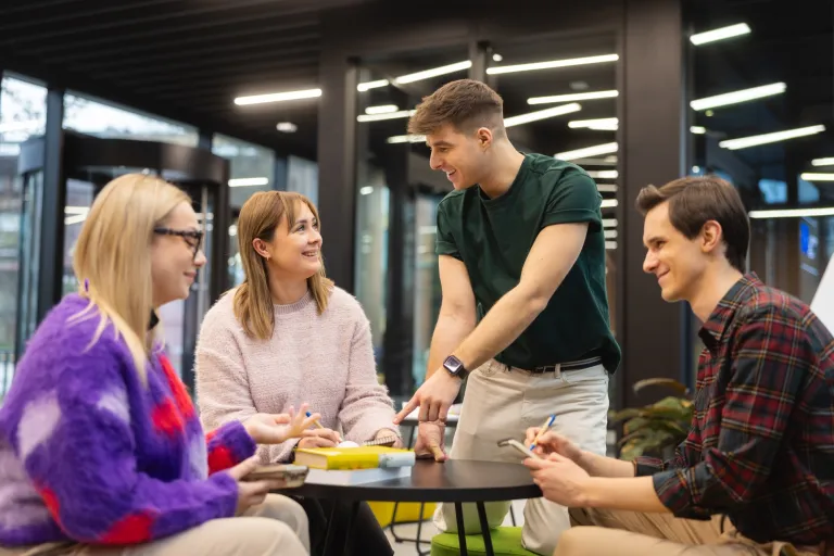 Wyniki wyszukiwania | Uniwersytet WSB Merito Warszawa: Grupa studentów 
