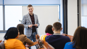 Rachunkowość i podatki w praktyce | Studia podyplomowe we Wrocławiu | Uniwersytet WSB Merito we Wrocławiu: wykładowca prowadzący zajęcia