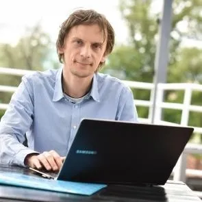 Giant Lazer XR Lab | Uniwersytet WSB Merito we Wrocławiu: Sebastian Sobczyk