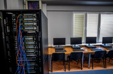 Laboratoria i pracownie | Uniwersytet WSB Merito we Wrocławiu: Laboratoria sieci cisco