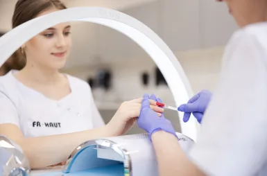 Pracownia manicure i stylizacji paznokci | Uniwersytet WSB Merito we Wrocławiu: pracownia manicure i stylizacji paznokci