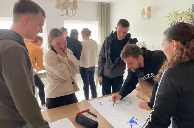 Relacja z wyjazdu szkoleniowego programu "Szkoła Liderów" Biura Karier | Aktualności | Uniwersytet WSB Merito we Wrocławiu: uczestnicy szkoły liderów