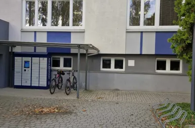 Rowerem na uczelnię? W drogę! | Aktualności | Uniwersytet WSB Merito we Wrocławiu: stacja rowerowa