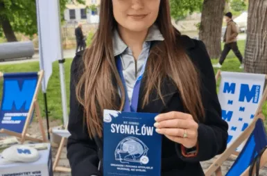 Strefa zdrowia na mecie Rajdu z Klasą | Aktualności | Uniwersytet WSB Merito we Wrocławiu: Rajd z Klasą